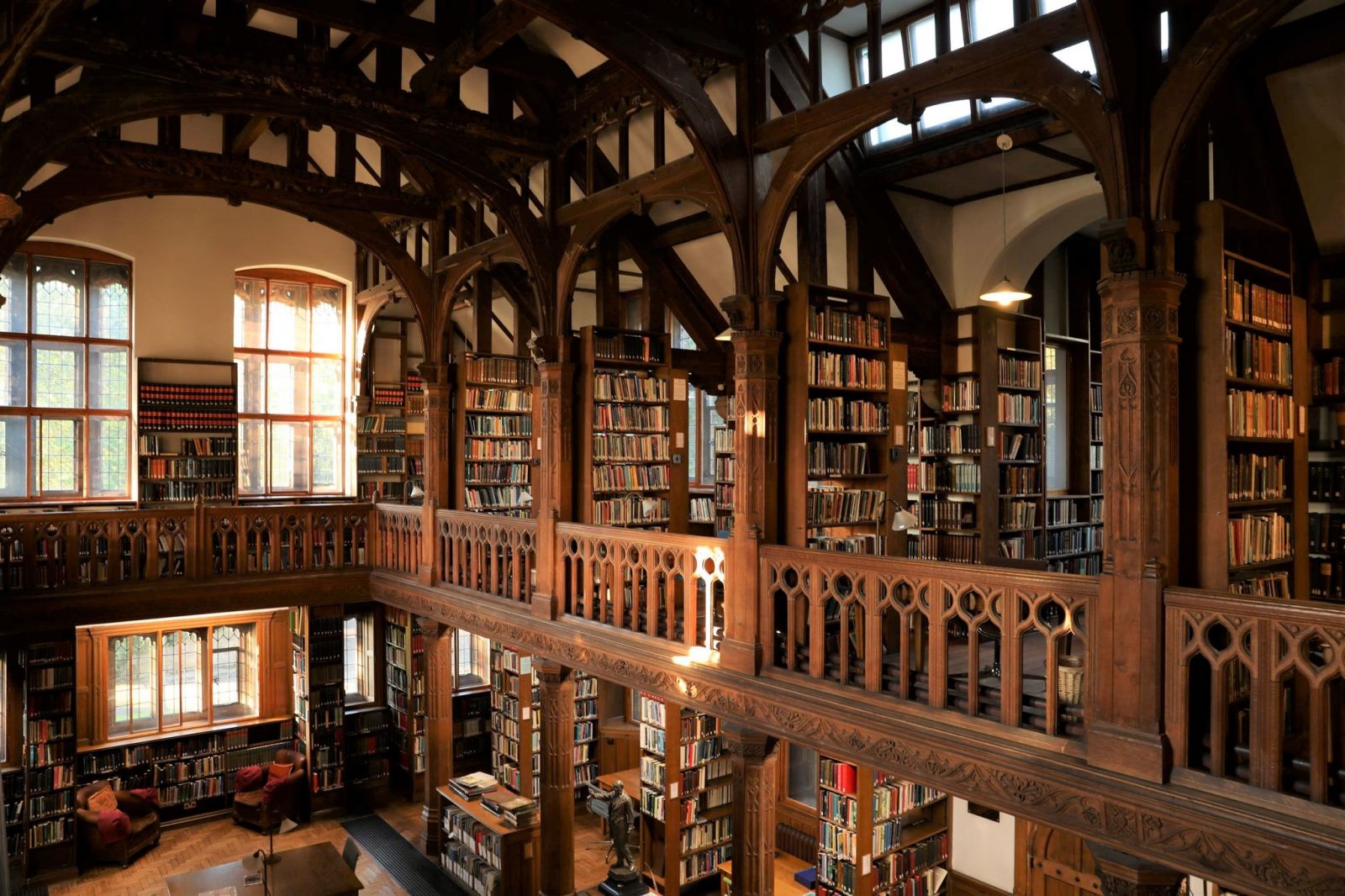Gladstone's Library, könyvtár Anglia könyvek hotel ablak fény antik régi