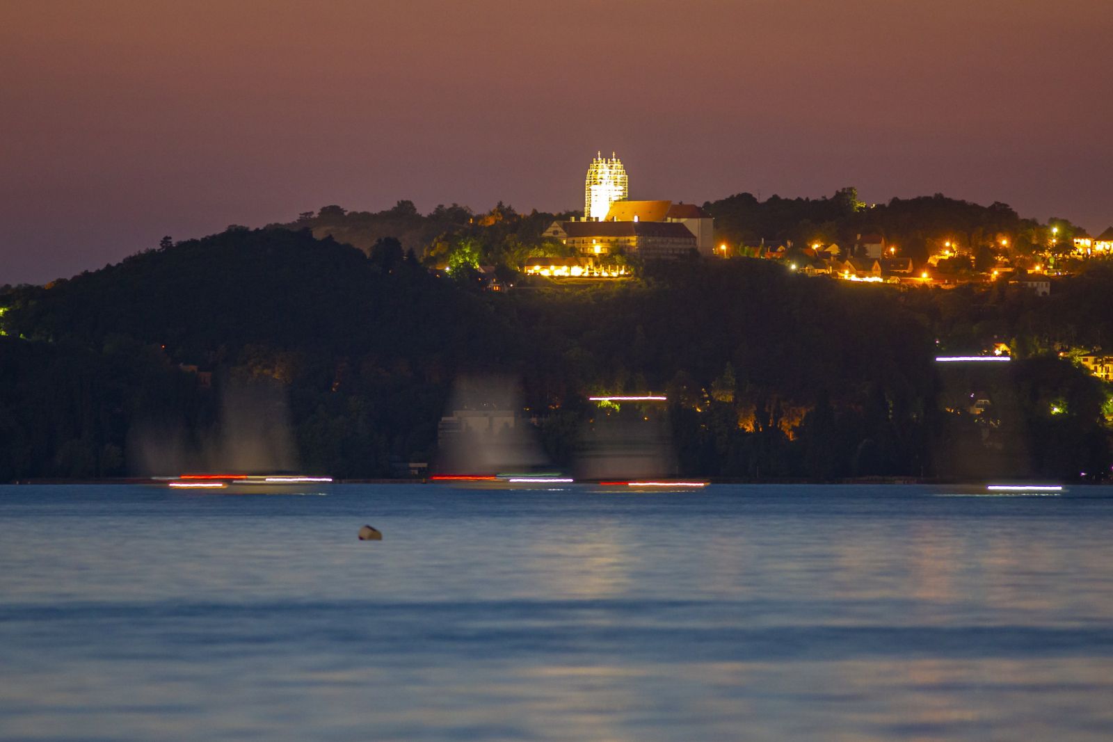 Kékszalag 53. 54. 2022 Balaton Magyarország időjárás szél verseny program sportesemény hangulat katamarán vitorlás vitorláshajó résztvevők