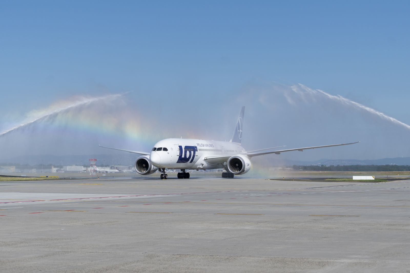 Budapest Nemzetközi Repülőtér Ferihegy Budapest Airport Liszt Ferenc Repülőtér utazás repülés országok járat utas 2022 Wizz Air LOT