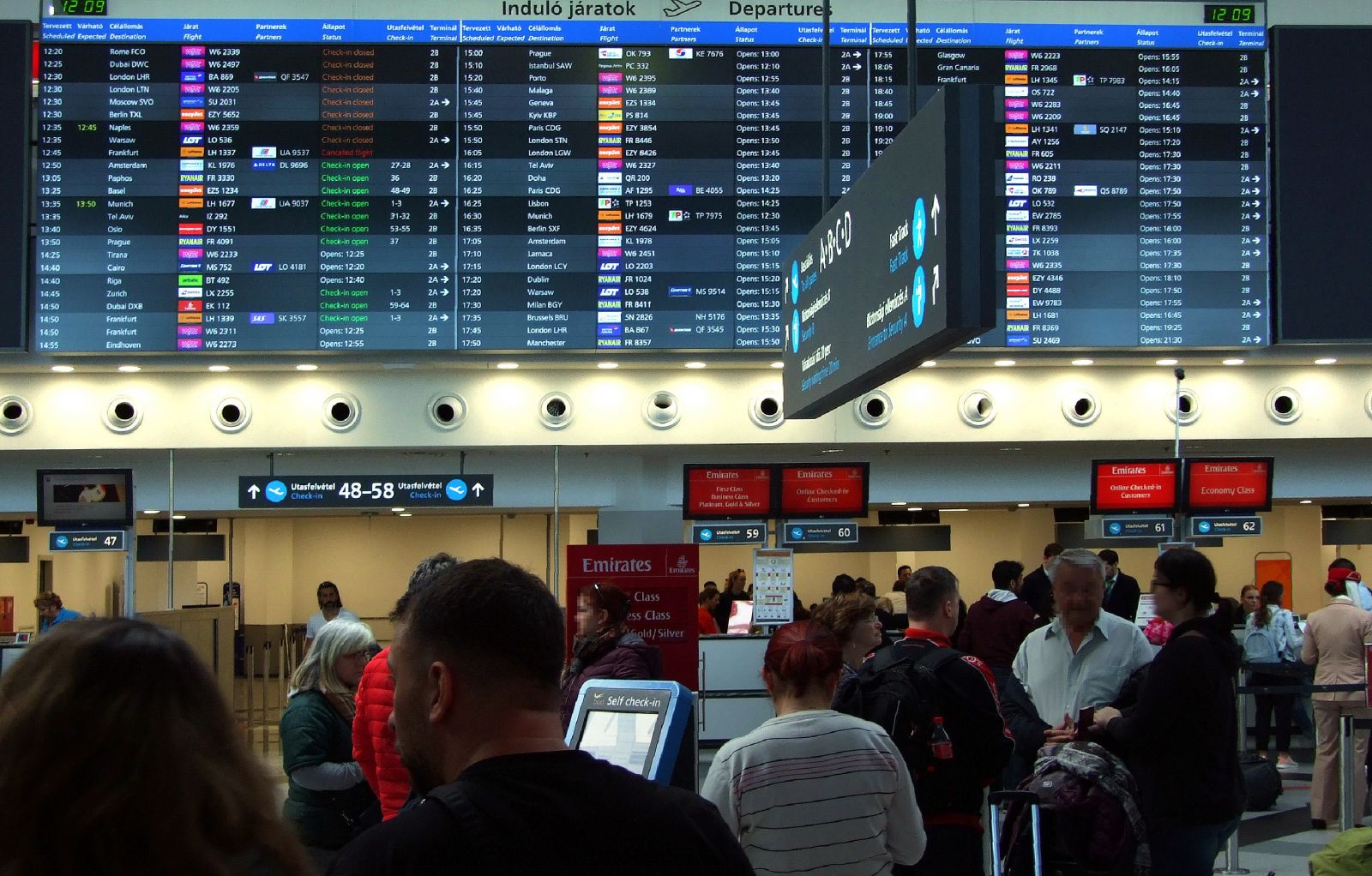Budapest Nemzetközi Repülőtér Ferihegy Budapest Airport Liszt Ferenc Repülőtér utazás repülés országok járat utas 2022 Wizz Air LOL 