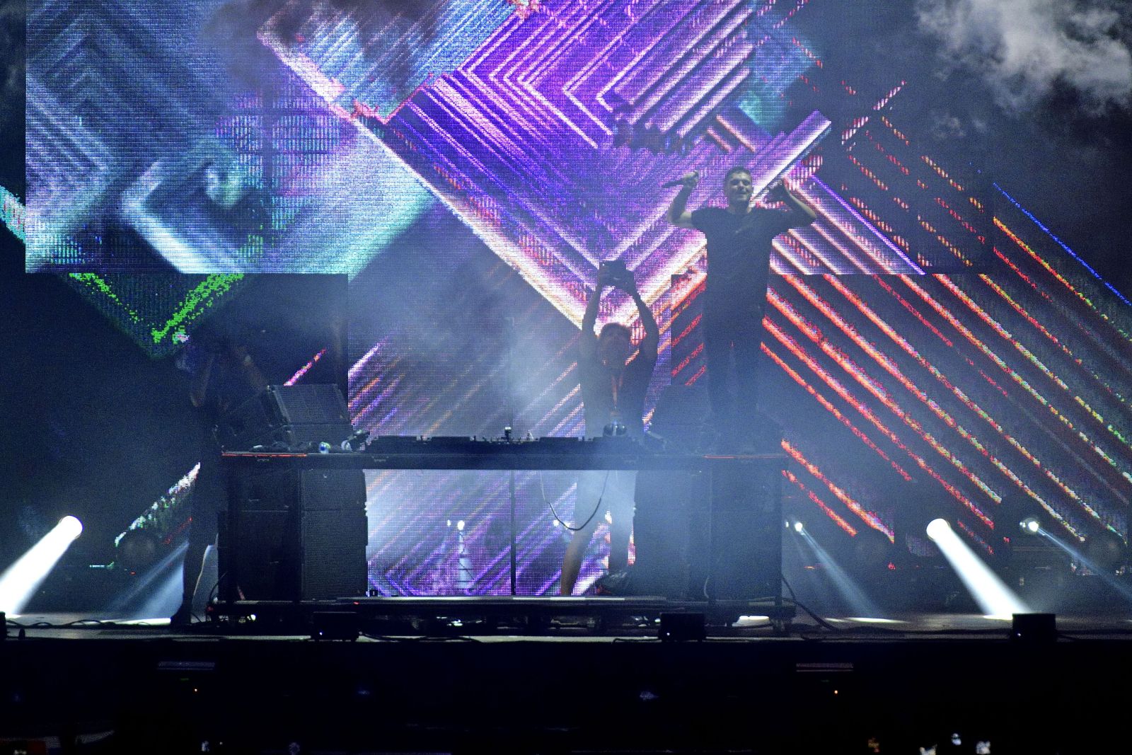 Martin Garrix Balaton Sound fellépő koncert buli party hangulat fesztivál fesztiválszezon dj
