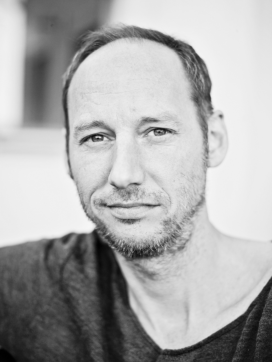 Csillag Tamás művészetterapeuta és kontakt impro tánctanár