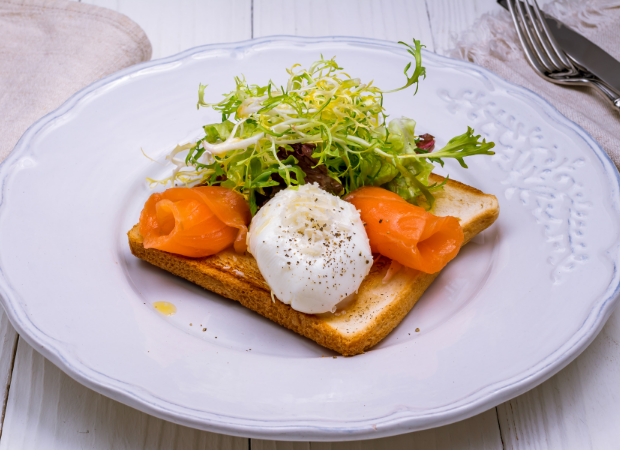 eggs royale toast