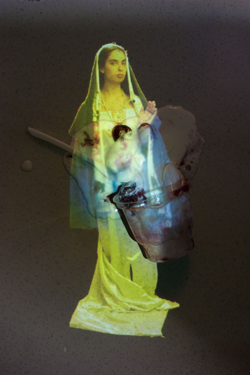 Irma5Second fagyi föld installáció Budapest kortárs művészet