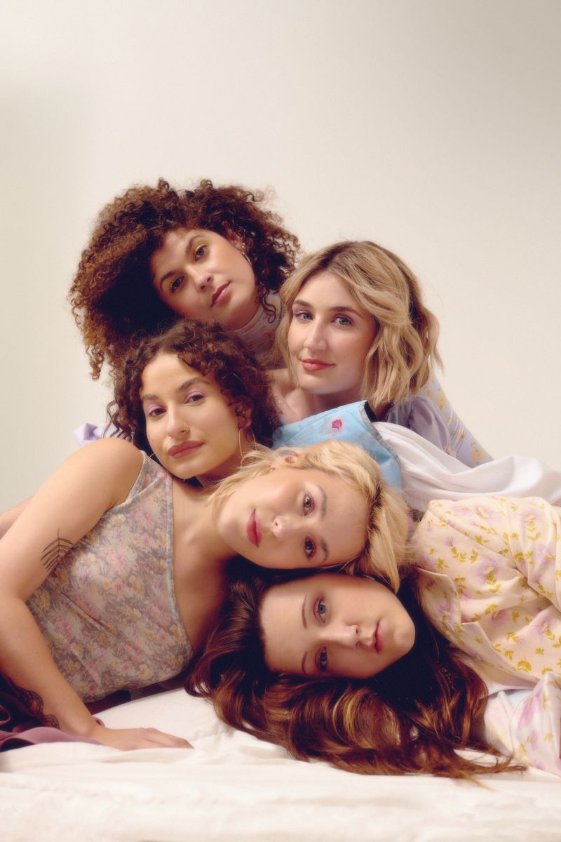 Az eseményre megéri korán érkezni, ugyanis számos program garantálja majd a fesztiválhangulatot. Flowe Power Margaret Island együttes Lábad Viki Brenka Solére Pandóra Projekt Budapest Park koncert nő jogok egyenlőség 2022 programok koncert esemény