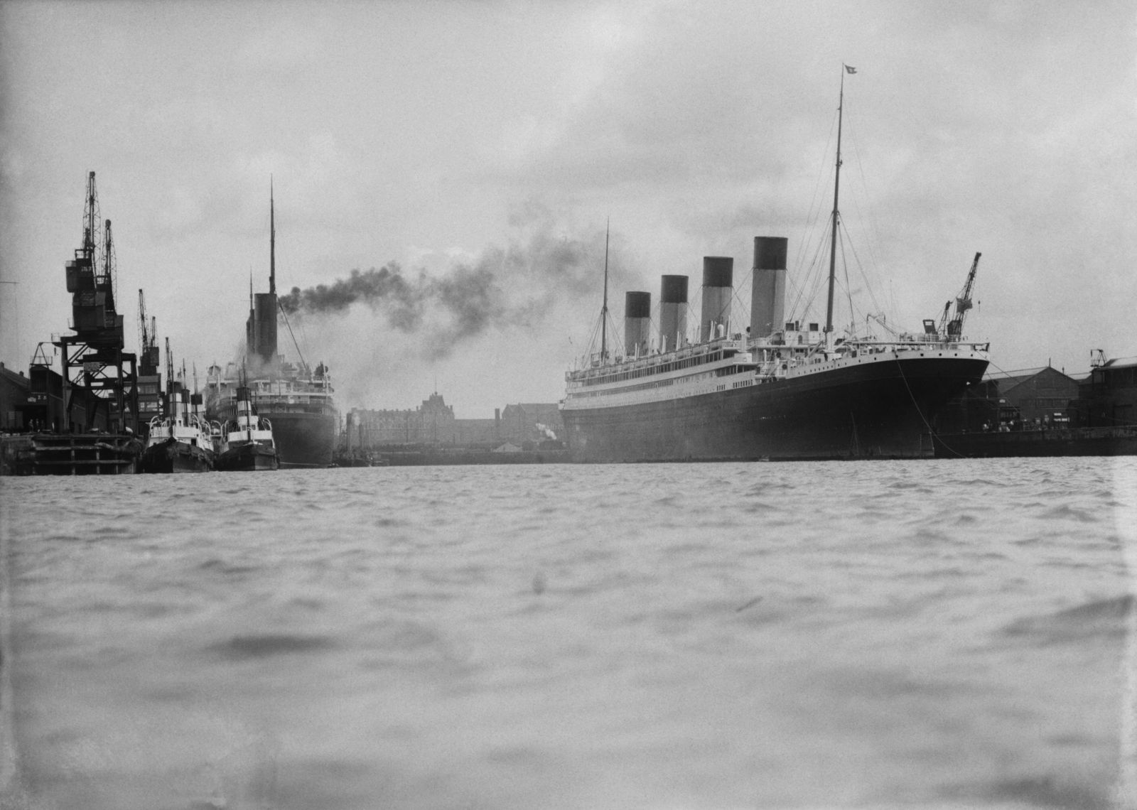 Titanic első útja víz tenger óceán hajó fekete fehér