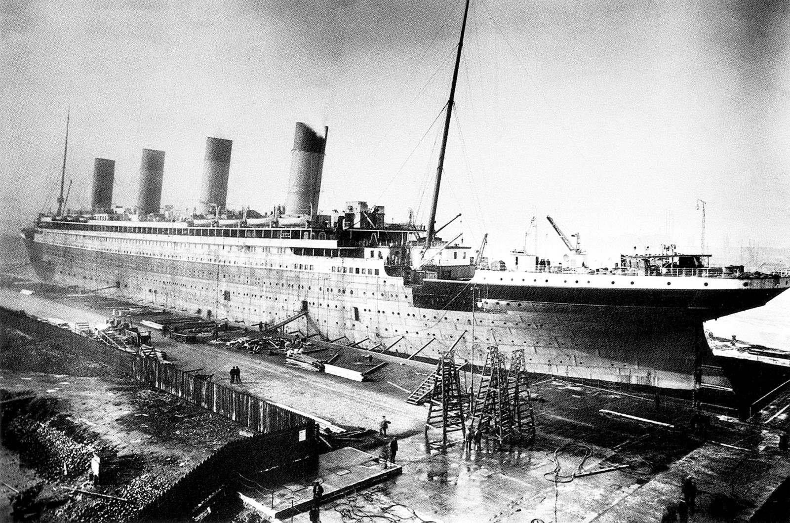 Titanic építése fekete fehér hajó