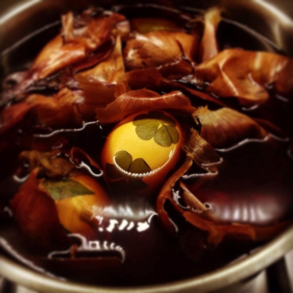 Húsvét tojás festés víz dísz