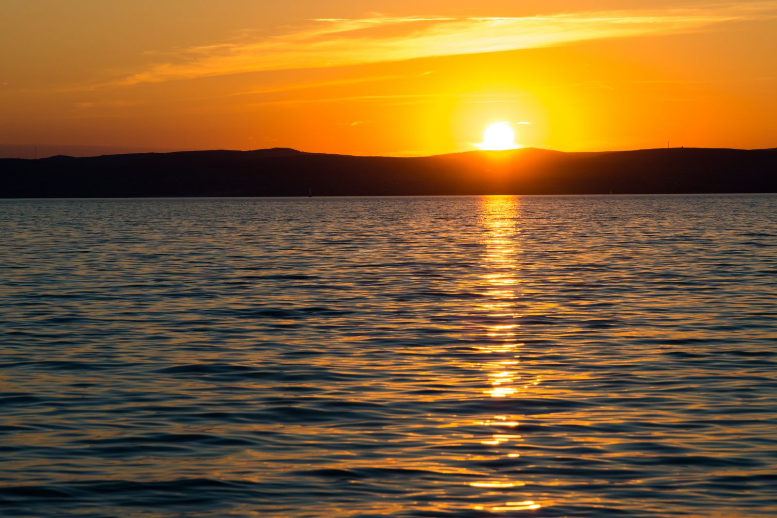 Balaton drágulás étterem infláció szezon 2022 nyár program turisztika forgalom árak Magyarország nyaralás