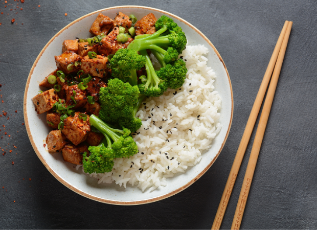 teriyaki tofu főtt rizzsel