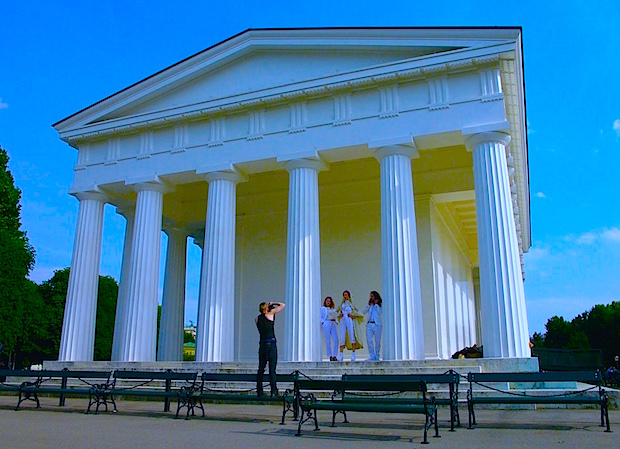 Divatfotózás a Theseustempelnél