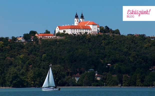 Tihanyi Apátság a Balaton felett