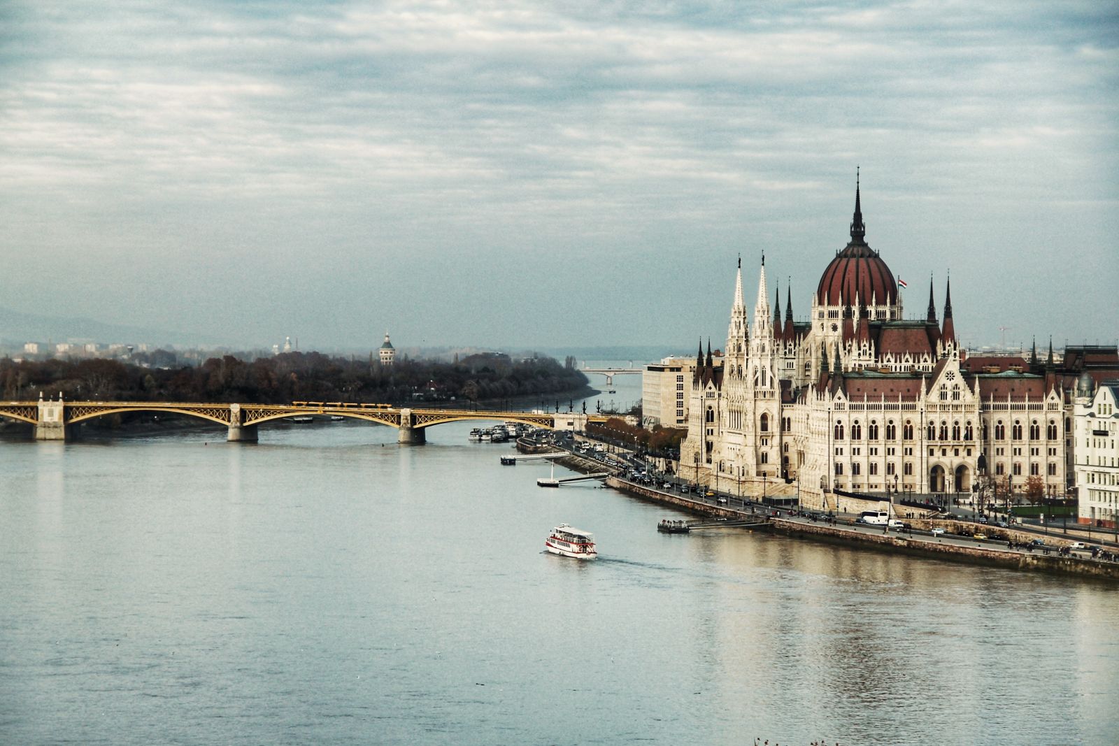 Parlament dönt a vészhelyzetről