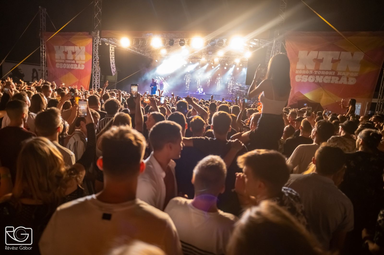 koncert csongrád utazás
