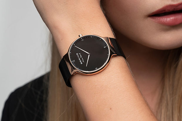 bering fekete sodortszíjas karóra nőknek