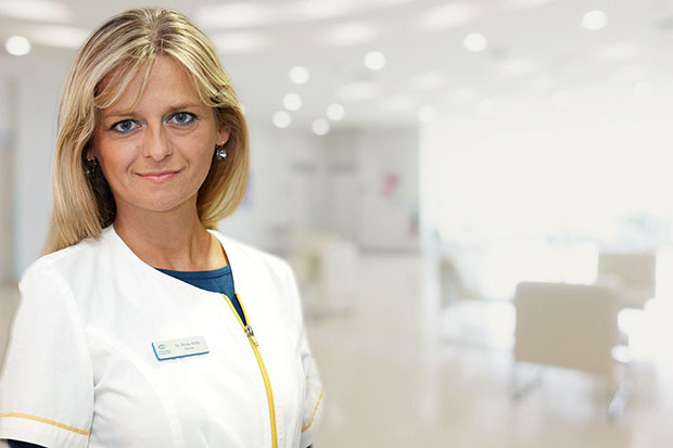 dr árvay anita szemész szakorvos műtétek