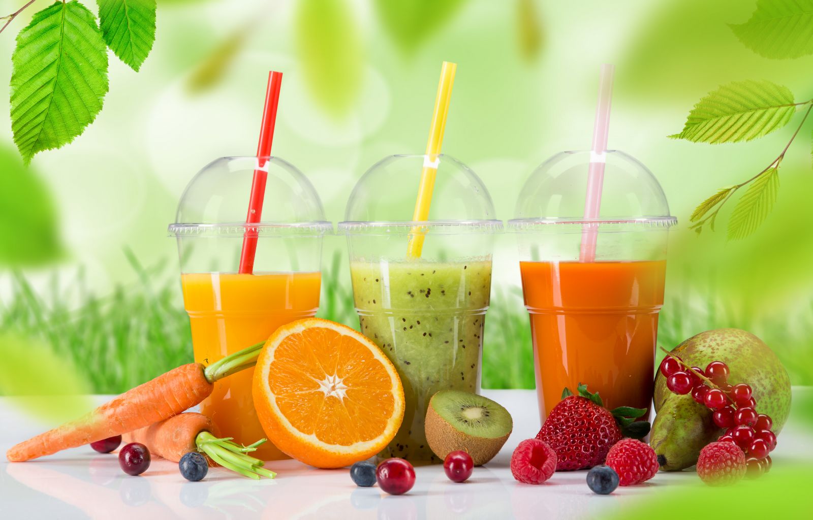 friss gyümölcslé szívószál pohár színes vitamin