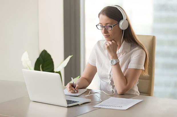 otthoni online tanulás felnőtteknek