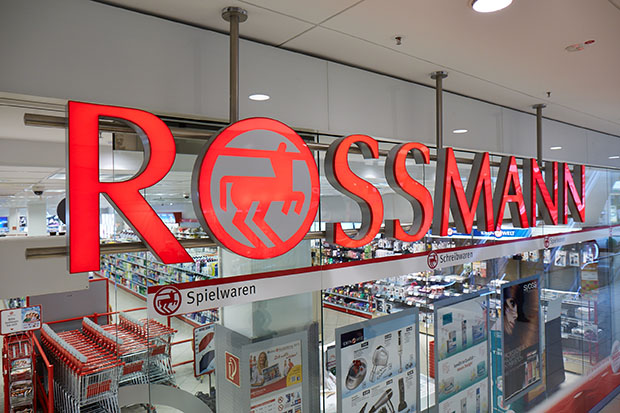 rossmann szurma gyöngyi cégvezetés értékesítési vezető