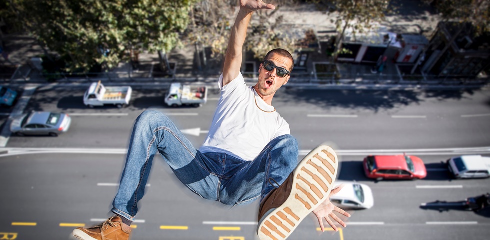 Az emberek 60-70 százaléka érzi rendszeresen elalvást követően úgy, mintha zuhanna