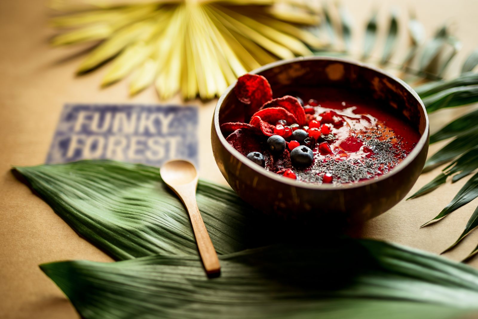 Folyékony egészség - Gyümölcsös smoothie bowl céklával megbolondítva