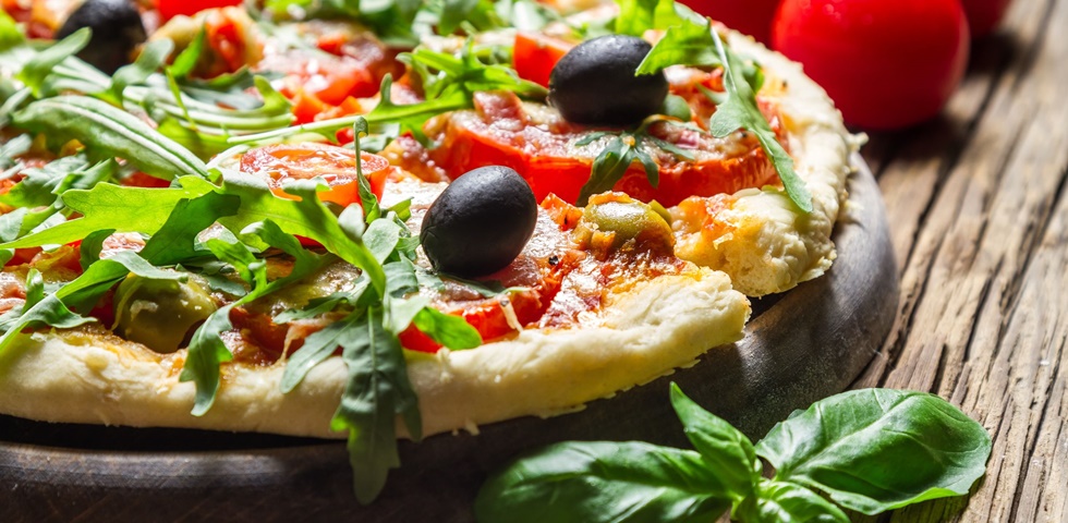 Egyszerű és gyors pizza recept - jobb, mint a mirelit