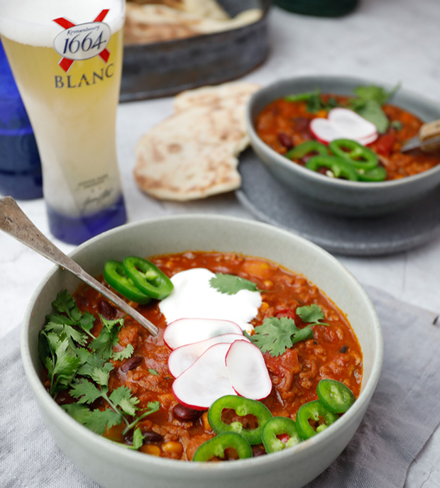 chili con carne házi lepénykenyér