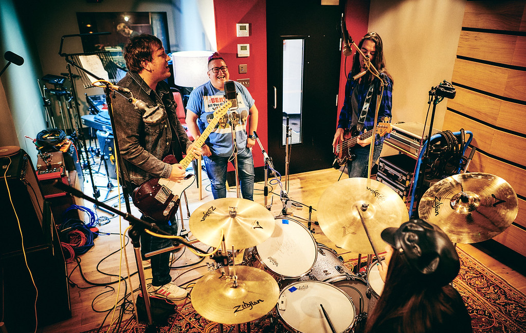 Dirty Slippers zenekar az Abbey Road Studiosban
