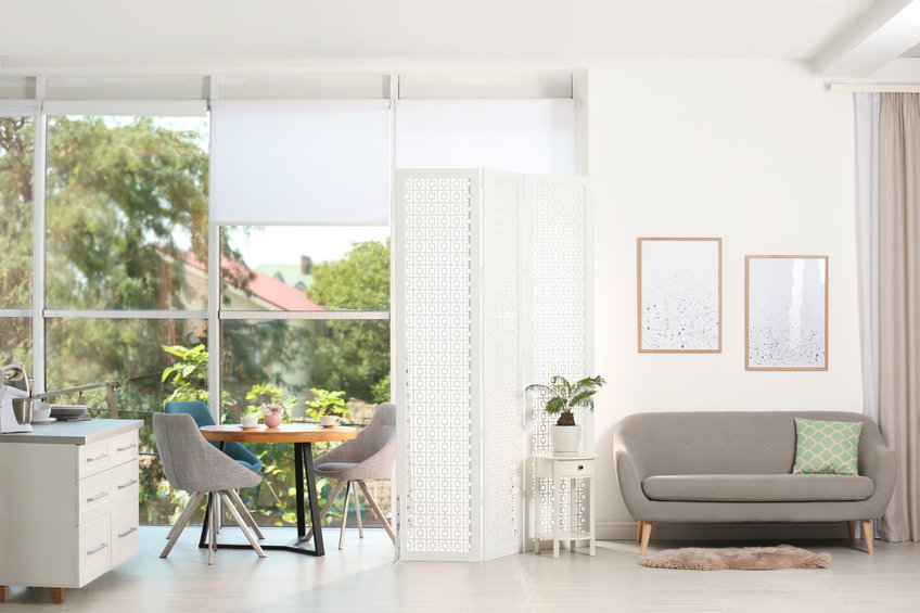Lakás ablak belső tér bútorok lakberendezés fény tágas