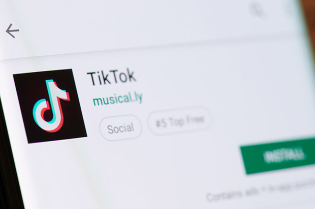 Hazánkban átlagosan naponta 2 millió ember használja a TikTok platformját