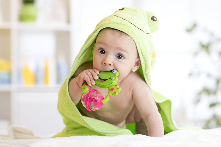 Hűthető rágókával is segíthetünk a babának - Femcafe