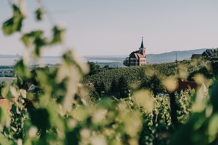 Kápolna a Szent György-hegyen - Femcafe