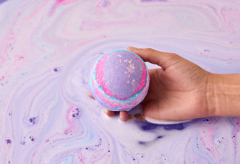 LUSH Sugar Plum Fairy fürdőbomba