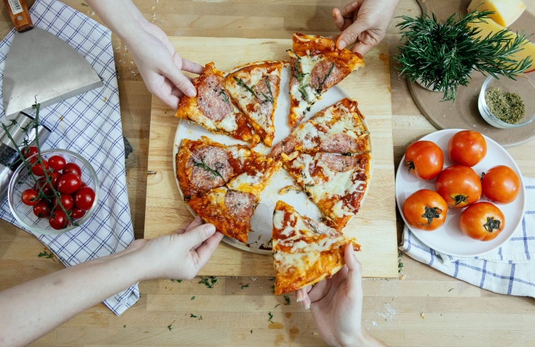 Pizzalisztet is vehetünk a Sparban.