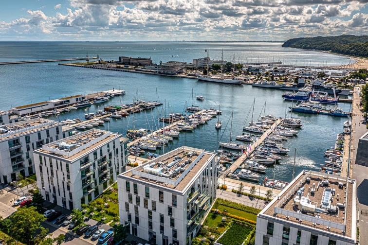 Gdynia kikötője Lengyelországban.