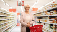 Kutatás: környezettudatosabbak az idősek a drogériai termékek vásárlásakor