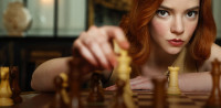Bíróságra megy a Netflix, miután egy sakkmesternő beperelte őket A vezércsel miatt