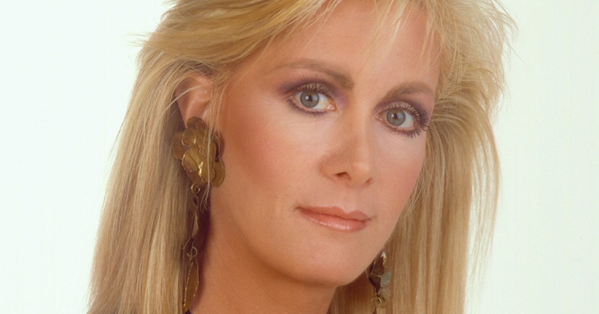 Így néz ki ma a Dallas Valene Ewingja, Joan Van Ark
