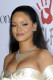 Rihanna teljesen megszégyenítette egy 16 éves rajongóját, aki egy általa viselt ruhát próbált meg sajátkezűleg fabrikálni és kínos vége lett. Az énekesnő megosztotta közösségi oldalán a fotót, így a fél világ előtt nevetségessé tette a kamaszlányt.
