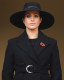Meghan hercegné Stella McCartney idei őszi kollekciójának kabátját viselte a brit emléknapon, azonban ő és a tervezőnő és bajba kerültek emiatt. 