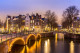 Amszterdam: A csatornák, a kerékpárutak, a színes házak és a mesterművekkel teli múzeumok csak néhány oka annak, hogy tavasszal meglátogassuk Hollandia fővárosát.