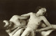 A fényképezőkkel egy időben jelentek meg a pornográf tartalmak. Régen nagy divat volt, hogy szexuális aktusokat ábrázoló képeslapokat forgalmaztak. Ezek a fotók sokszor nem voltak túl hagyományosak, egynemű kapcsolatokat is ábrázoltak sokszor. 