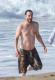A színész a minap Malibu partjainál élvezte a jó időt és a hullámokat, ekkor készültek róla a friss lesifotók.