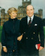 Lord Porchester 77 éves korában váratlanul meghalt, 2001. szeptember 11-én, épp az amerikai terrortámadás napján. Felesége, Jean Margaret Wallop pedig 2019. áprilisában hunyt el.
