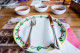 Ha evés közben szünetet tartasz, helyezd a villát és a kést egymással párhuzamosan a tányér két oldalára! 