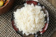 Ha csak nem rizottó készül a rizsből, akkor jobban teszed, ha főzés közben nem kevergeted: a keverés ugyanis aktiválni fogja a rizsszemekben a keményítőt, a felszabadult anyag pedig kásássá, pépszerűvé teheti a rizst. Ezért ha pergős szemekre vágysz, ne kavargasd túl gyakran.
