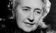 1926. december 3-án este Agatha Christie beszállt autójába és zaklatottan elhajtott, miután összetűzött csapodár férjével. Autóját később megtalálták, de az írónőnek nyoma veszett. A különös esetet rögtön felkapta a média, rengeteg elmélet született a híresség hollétét illetően. 11 nappal később egy harrogate-i fürdőben szúrták ki, férje szeretőjének nevén jelentkezett be. Amikor a férfi odasietett hozzá, Agatha Christie állítólag nem ismerte meg. Egyesek szerint az egész eset csupán ügyesen megrendezett "médiahack" volt.