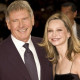 Harrison Ford és Calista Flockhart - Miután a sztárpár 2002-ben találkozott a Golden Globe díjátadón, rögtön randevúzni kezdtek, végül 2010-ben házasodtak össze. "Nagyon játékosak egymással. Kicsit olyan, mintha a saját világukban élnének" - mondták róluk