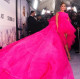 Jennifer Lopez egy hatalmas Giambattista Valli ruhát viselt 