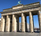 A Brandenburgi kapu, Németország jelképe máskor zsúfolt városrész, most azonban egy-két ember lézeng csak a környéken.  